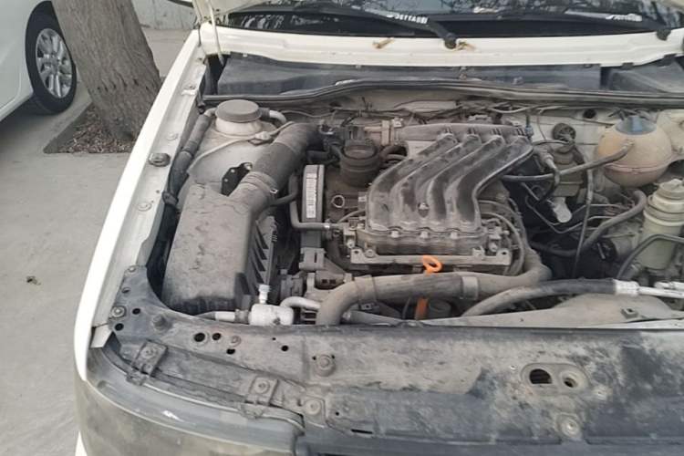 Used Volkswagen Jetta 2010 1.6L Vanguard Engine Bay Right