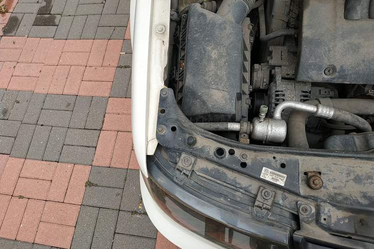 Used Volkswagen Jetta 2010 1.6L Partner Engine Bay Right