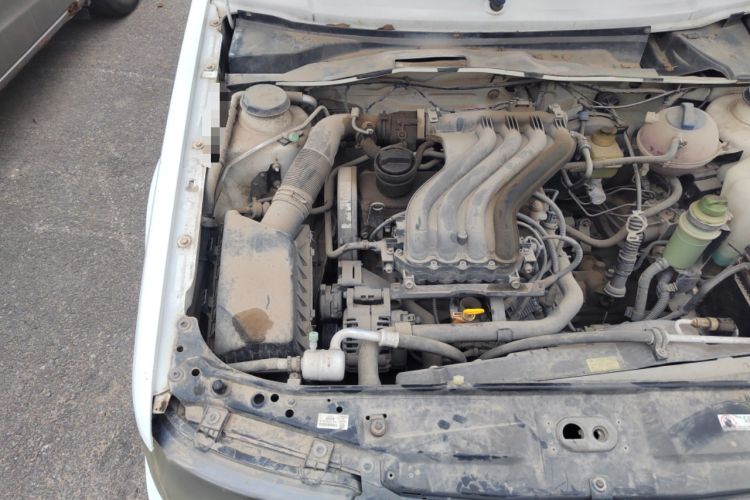 Used Volkswagen Jetta 2010 1.6L Partner Engine Bay Right