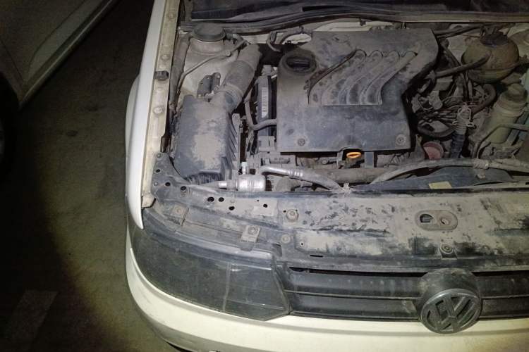 Used Volkswagen Jetta 2010 1.6L Partner Engine Bay Right