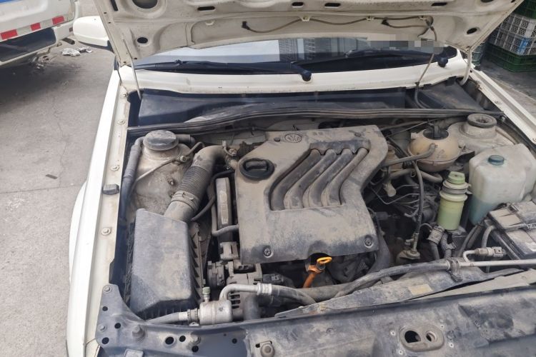Used Volkswagen Jetta 2010 1.6L Partner Engine Bay Right