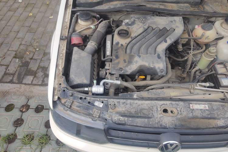 Used Volkswagen Jetta 2010 1.6L Partner Engine Bay Right