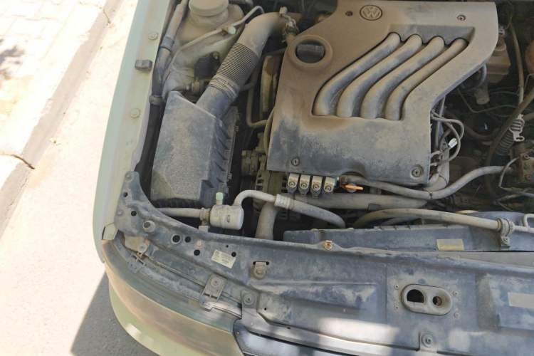 Used Volkswagen Jetta 2010 1.6L Partner Engine Bay Right