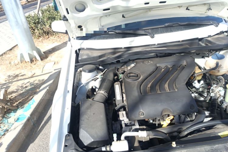 Used Volkswagen Jetta 2010 1.6L Partner Engine Bay Right