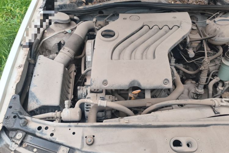 Used Volkswagen Jetta 2010 1.6L Partner Engine Bay Right