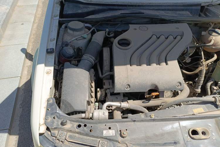Used Volkswagen Jetta 2010 1.6L Partner Engine Bay Right
