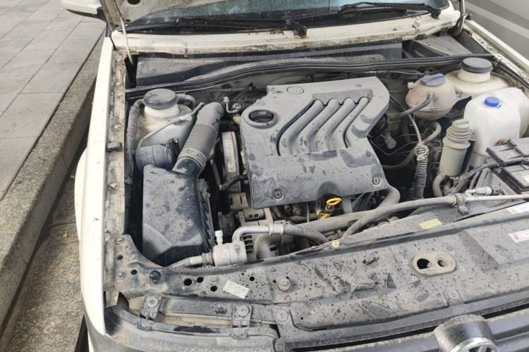 Used Volkswagen Jetta 2010 1.6L Partner Engine Bay Right