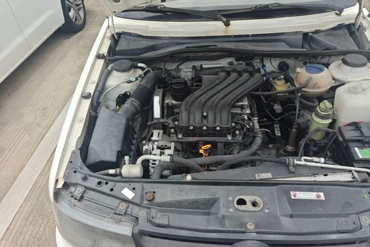 Used Volkswagen Jetta 2010 1.6L Partner Engine Bay Right