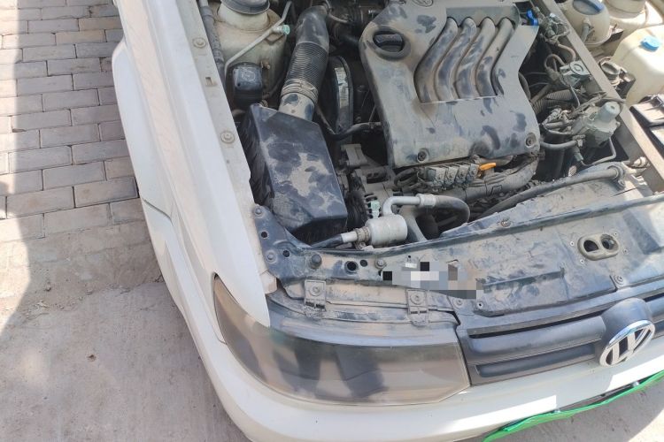 Used Volkswagen Jetta 2010 1.6L Partner Engine Bay Right