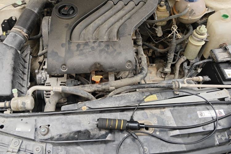 Used Volkswagen Jetta 2010 1.6L Partner Engine Bay