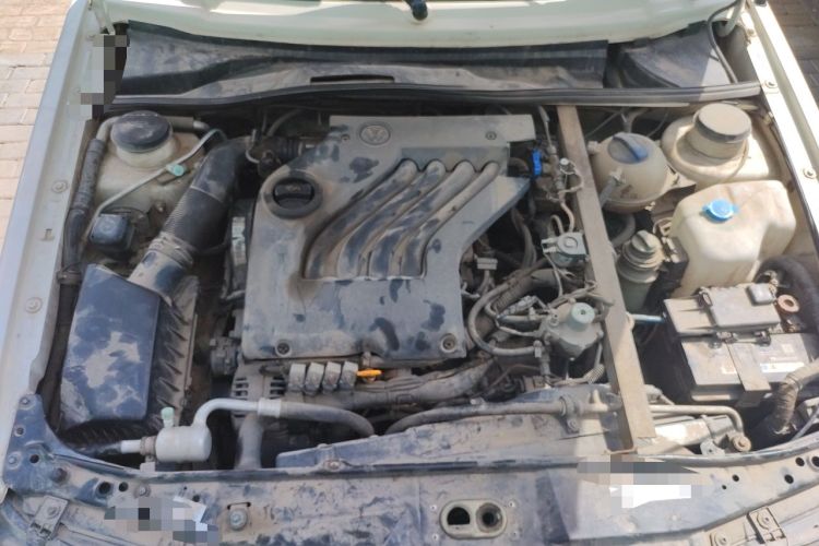 Used Volkswagen Jetta 2010 1.6L Partner Engine Bay