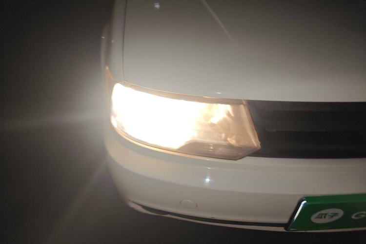 Used Volkswagen Jetta 2010 1.6L Partner Exterior 6