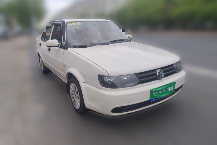 Used Volkswagen Jetta 2010 1.6L Partner Front Right 45 Deg