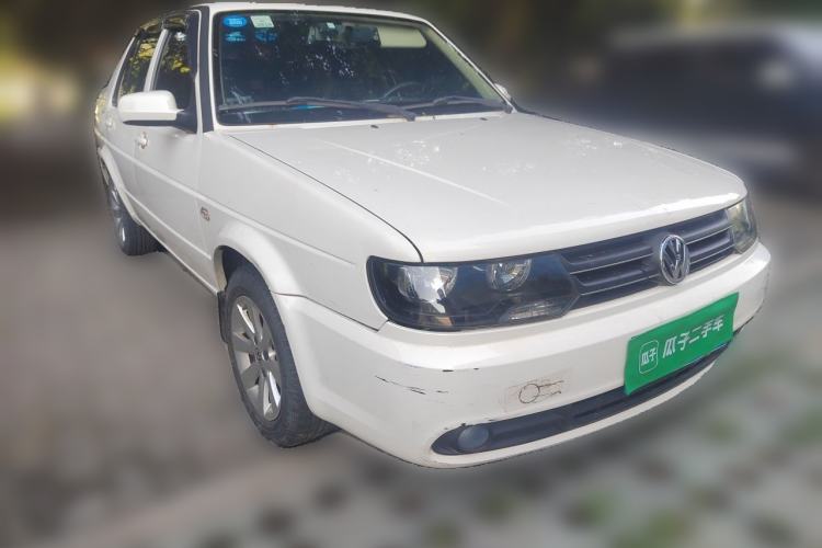 Used Volkswagen Jetta 2010 1.6L Partner Front Right 45 Deg