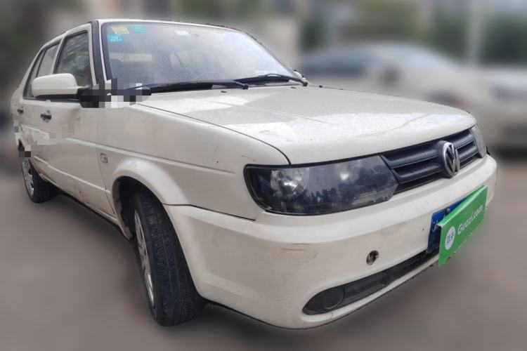 Used Volkswagen Jetta 2010 1.6L Partner Front Right 45 Deg