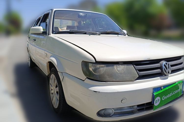 Used Volkswagen Jetta 2010 1.6L Partner Front Right 45 Deg