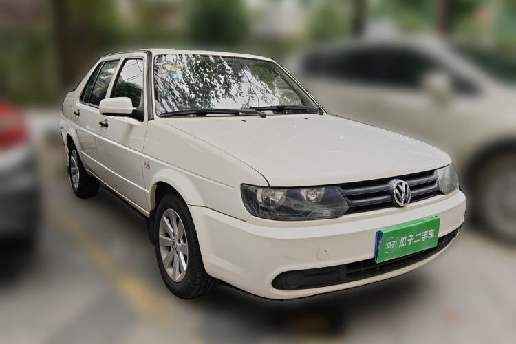 Used Volkswagen Jetta 2010 1.6L Partner Front Right 45 Deg