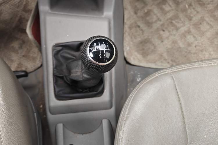 Used Volkswagen Jetta 2010 1.6L Partner Gear Lever