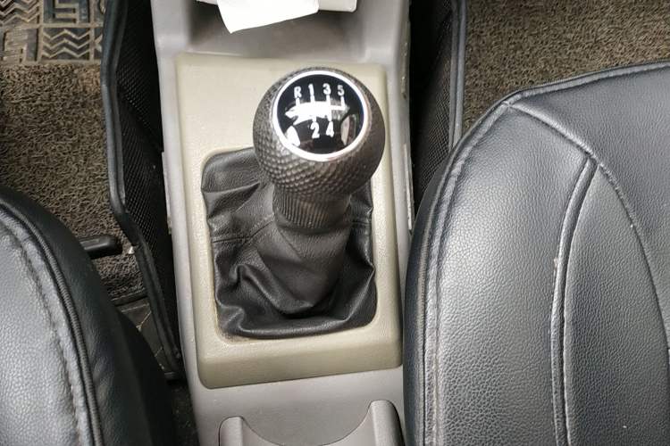 Used Volkswagen Jetta 2010 1.6L Partner Gear Lever