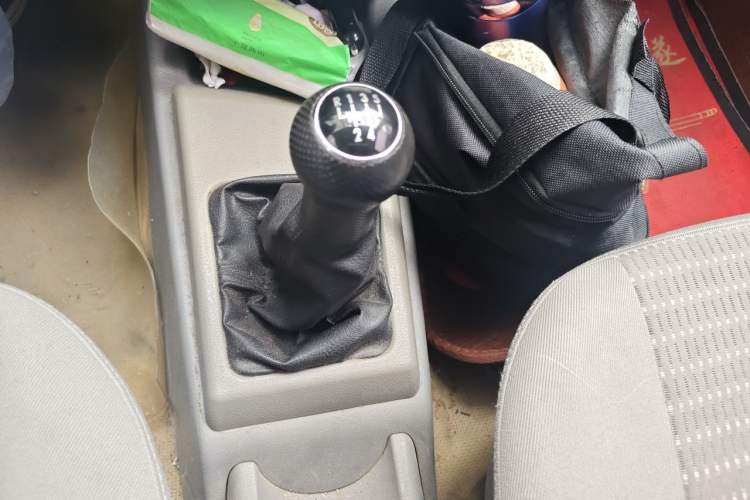 Used Volkswagen Jetta 2010 1.6L Partner Gear Lever