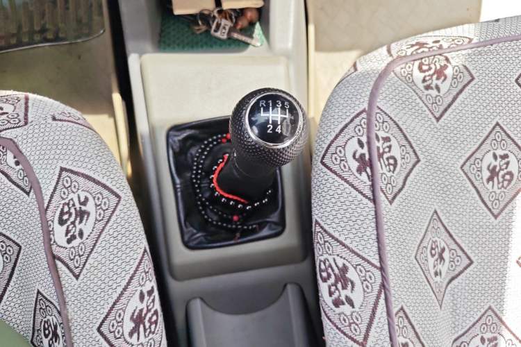 Used Volkswagen Jetta 2010 1.6L Partner Gear Lever