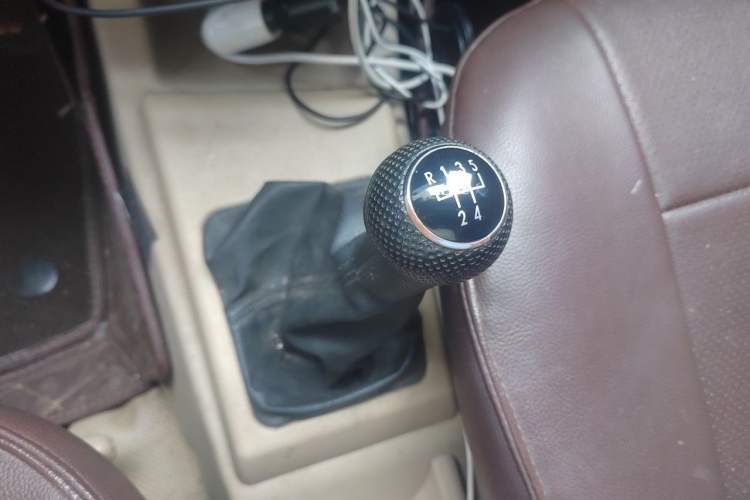 Used Volkswagen Jetta 2010 1.6L Partner Gear Lever