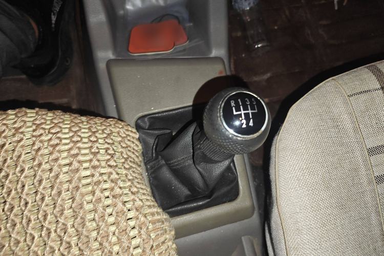 Used Volkswagen Jetta 2010 1.6L Partner Gear Lever