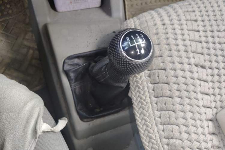 Used Volkswagen Jetta 2010 1.6L Partner Gear Lever