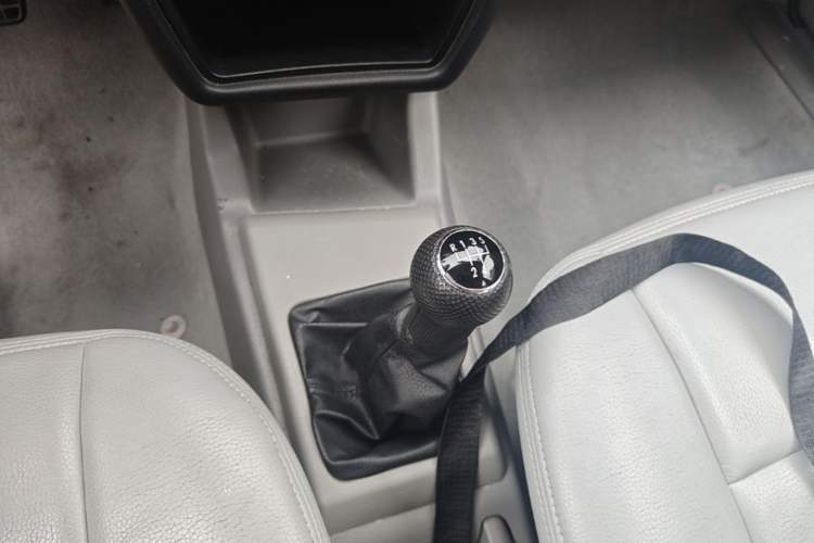 Used Volkswagen Jetta 2010 1.6L Partner Gear Lever
