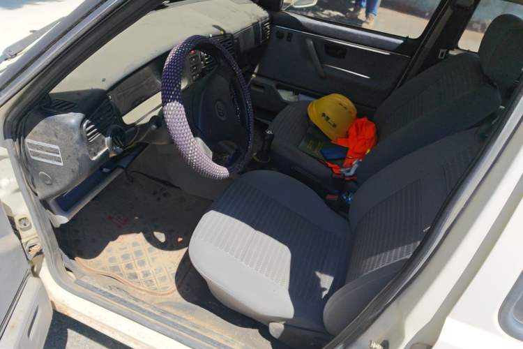 Used Volkswagen Jetta 2010 1.6L Partner Left Front Seat