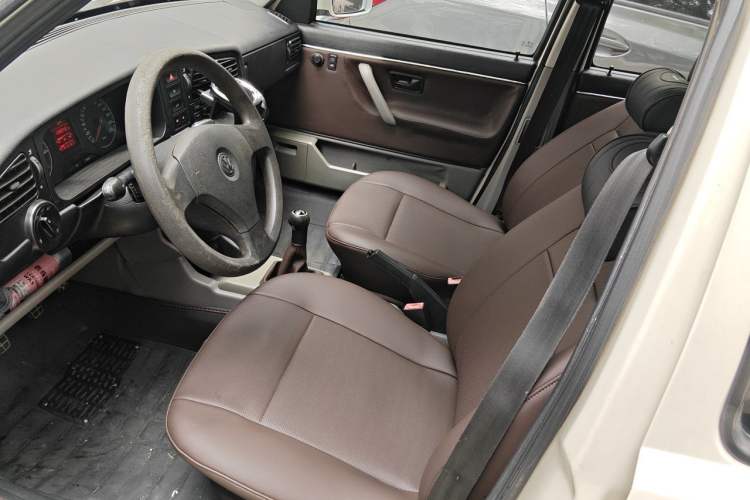 Used Volkswagen Jetta 2010 1.6L Partner Left Front Seat