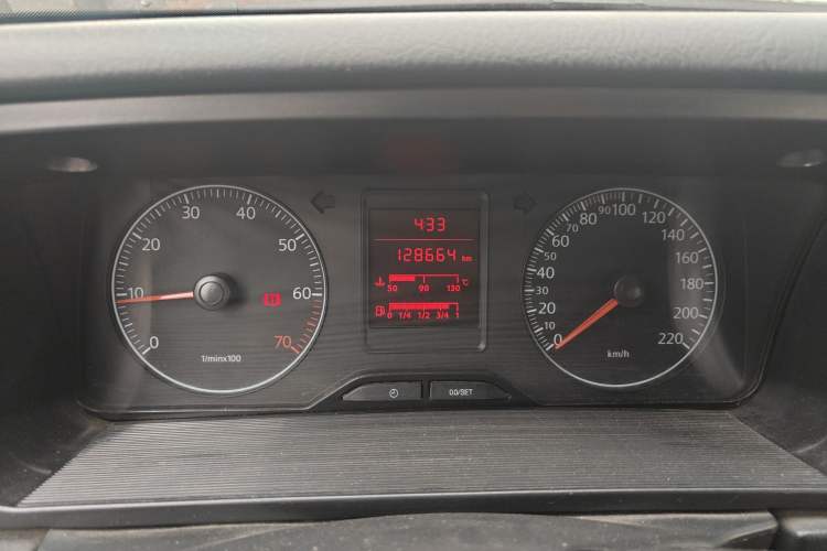 Used Volkswagen Jetta 2010 1.6L Partner Odometer Close Up