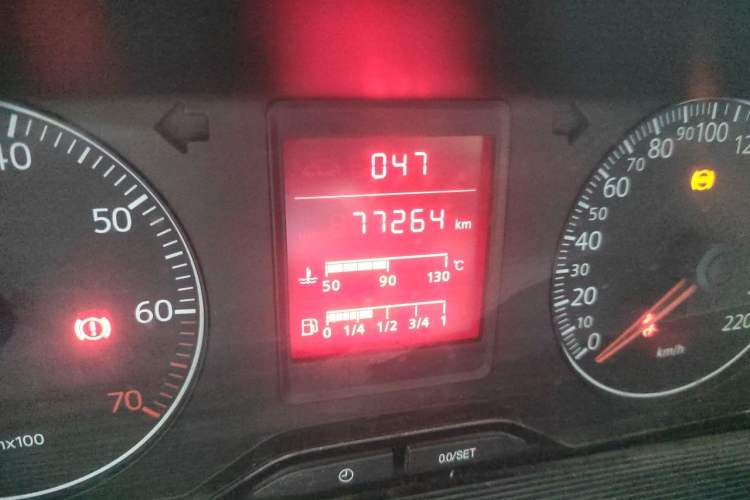 Used Volkswagen Jetta 2010 1.6L Partner Odometer Close Up