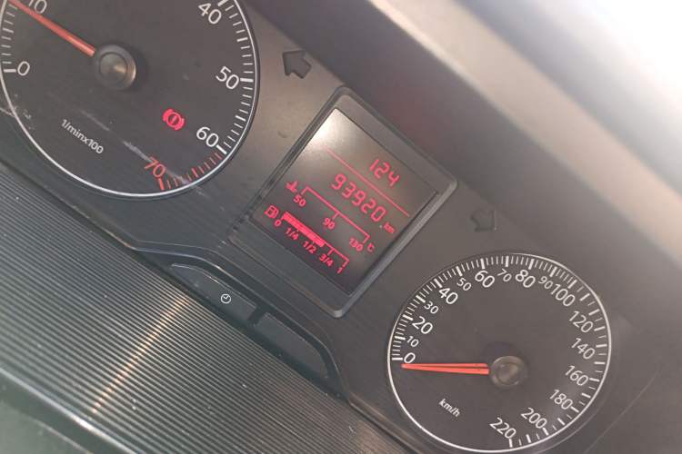 Used Volkswagen Jetta 2010 1.6L Partner Odometer Close Up