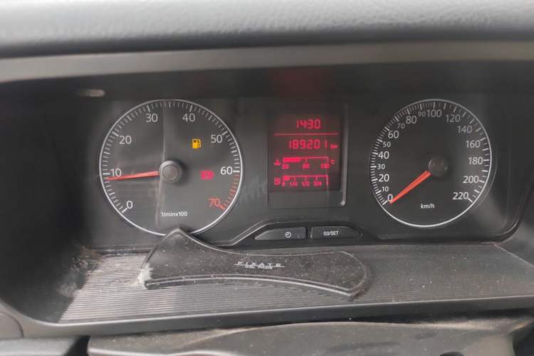 Used Volkswagen Jetta 2010 1.6L Partner Odometer Close Up