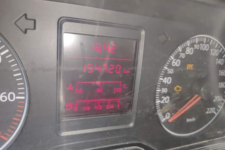 Used Volkswagen Jetta 2010 1.6L Partner Odometer Close Up