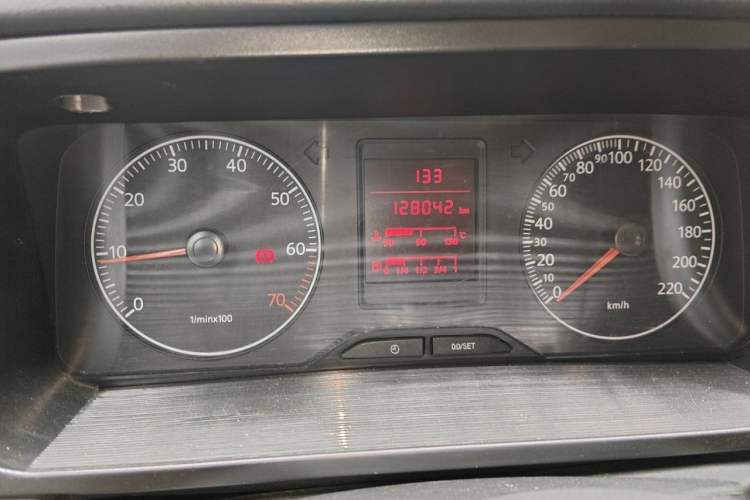 Used Volkswagen Jetta 2010 1.6L Partner Odometer Close Up