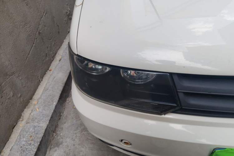 Used Volkswagen Jetta 2010 1.6L Partner Right Front Headlight