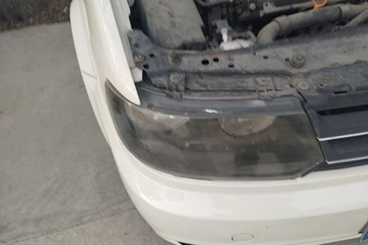 Used Volkswagen Jetta 2010 1.6L Vanguard Right Front Headlight