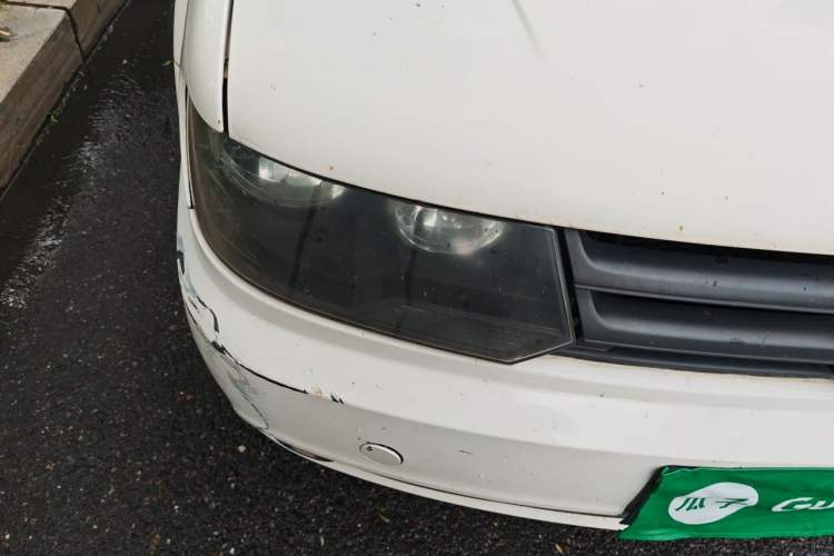Used Volkswagen Jetta 2010 1.6L Partner Right Front Headlight