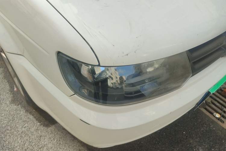 Used Volkswagen Jetta 2010 1.6L Partner Right Front Headlight