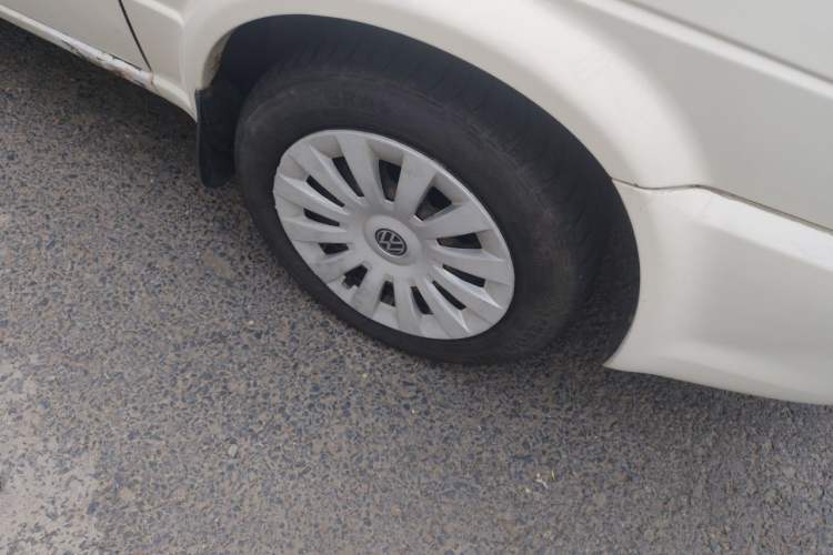 Used Volkswagen Jetta 2010 1.6L Partner Right Front Wheel Hub