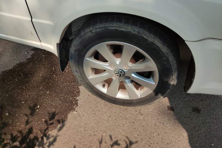 Used Volkswagen Jetta 2010 1.6L Partner Right Front Wheel Hub