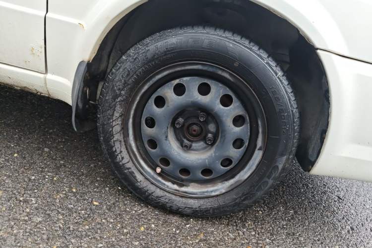 Used Volkswagen Jetta 2010 1.6L Partner Right Front Wheel Hub