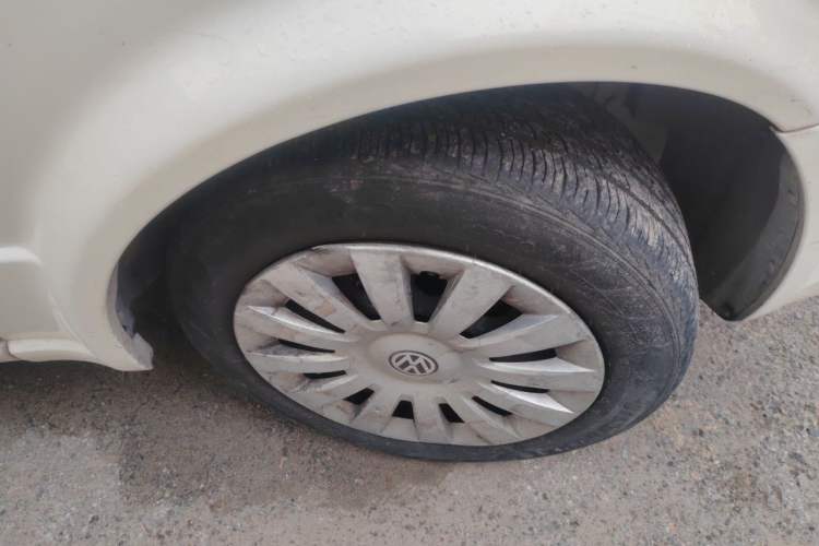 Used Volkswagen Jetta 2010 1.6L Partner Right Front Wheel Hub