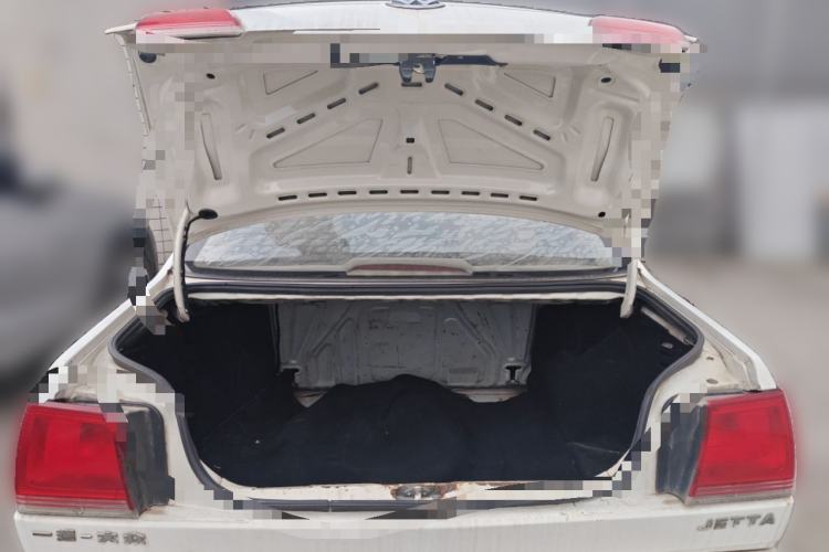Used Volkswagen Jetta 2010 1.6L Partner Trunk