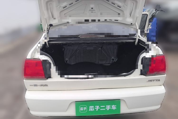 Used Volkswagen Jetta 2010 1.6L Partner Trunk
