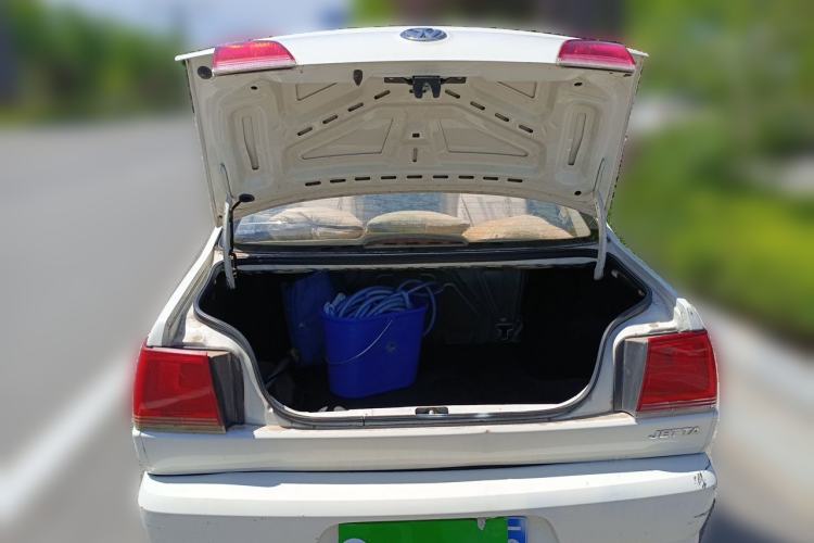 Used Volkswagen Jetta 2010 1.6L Partner Trunk