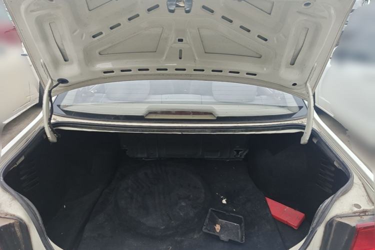 Used Volkswagen Jetta 2010 1.6L Partner Trunk