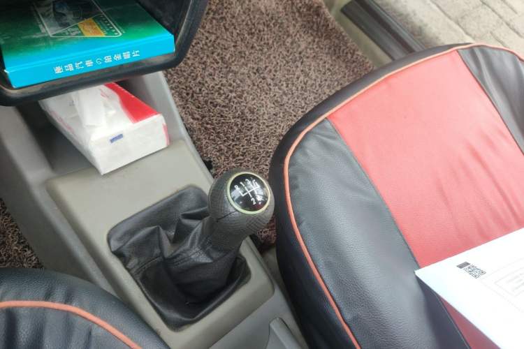 Used Volkswagen Jetta 2012 1.6L Collector's Edition Gear Lever
